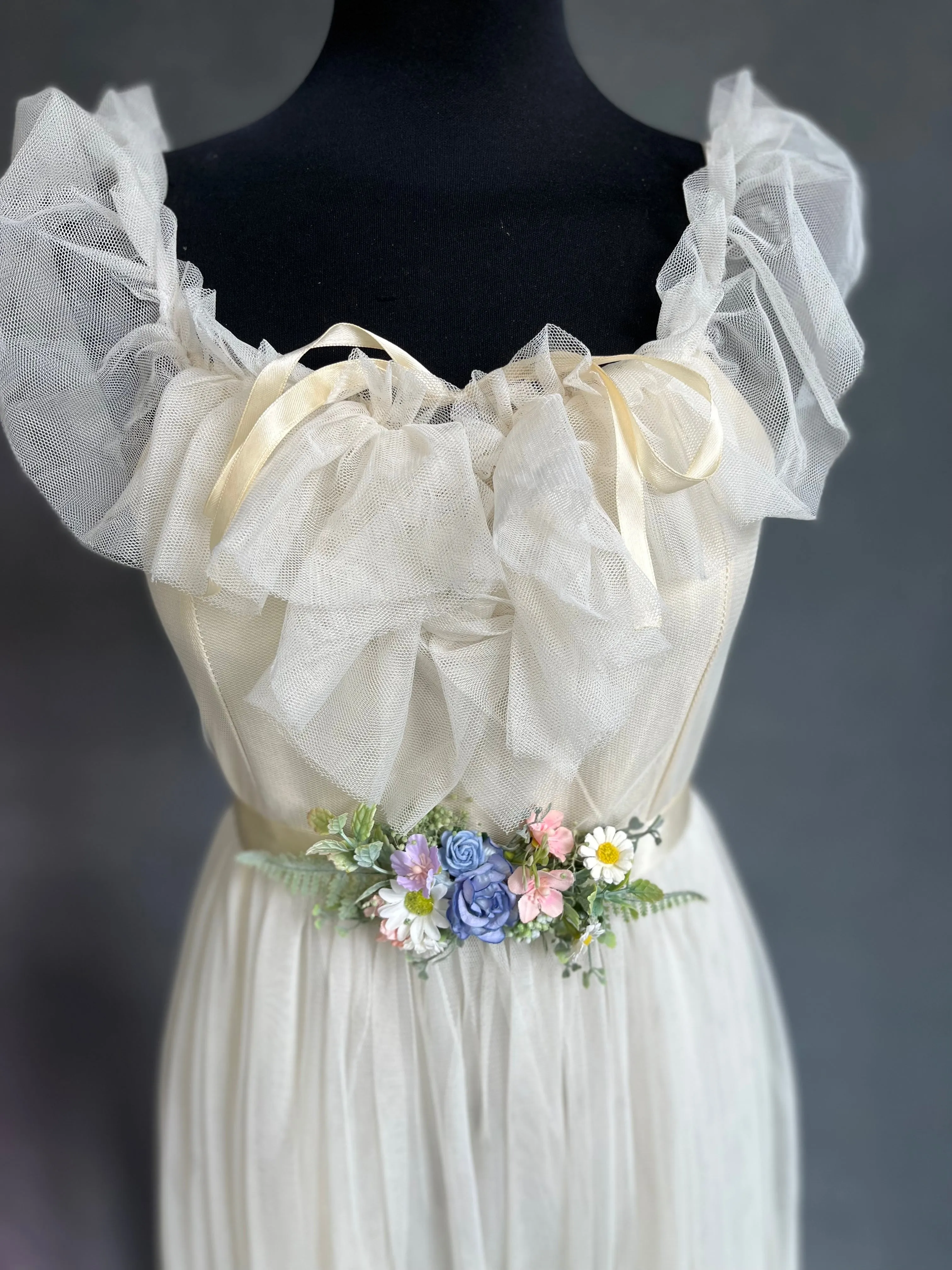 Meadow daisy flower belt