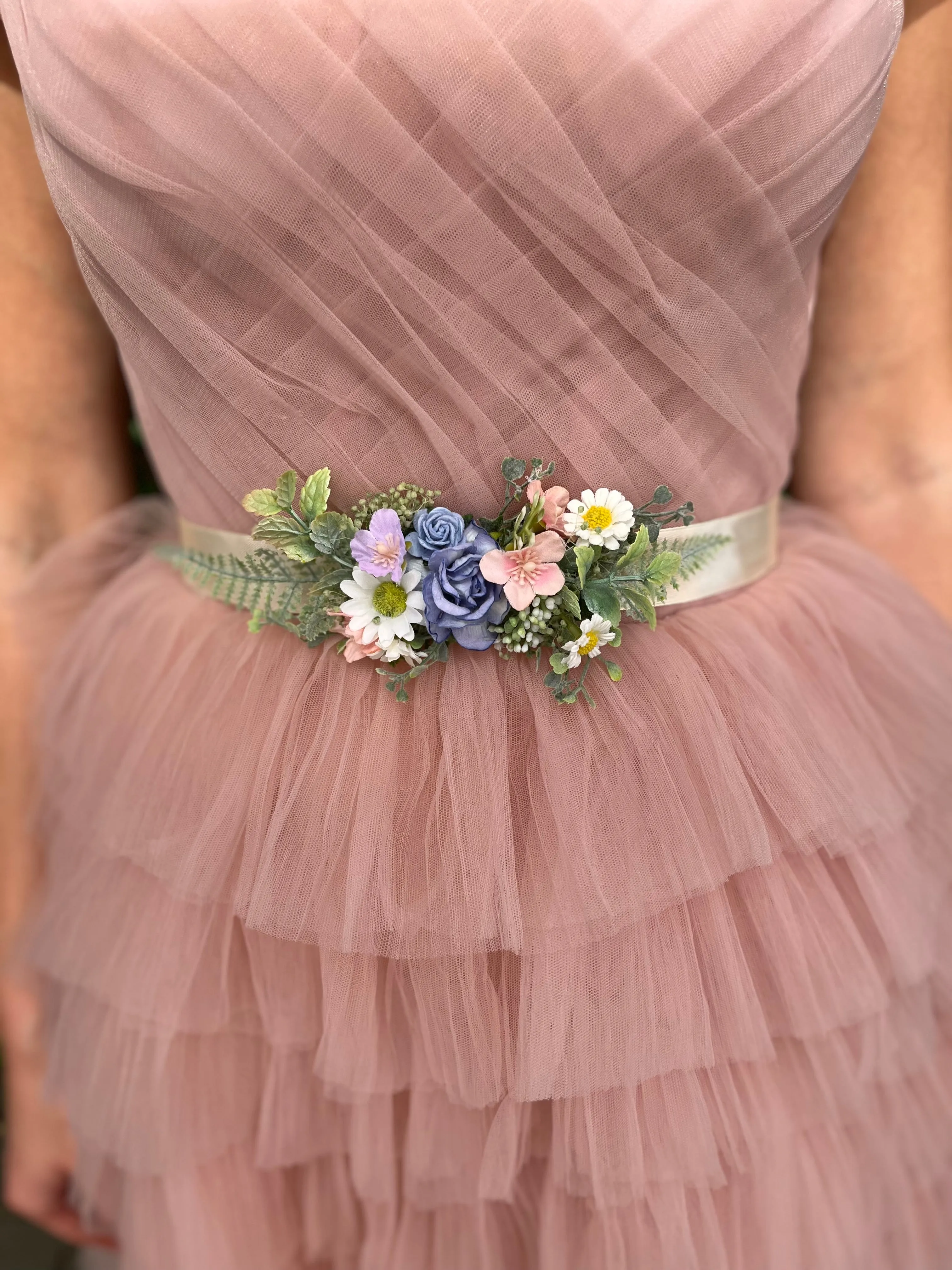 Meadow daisy flower belt