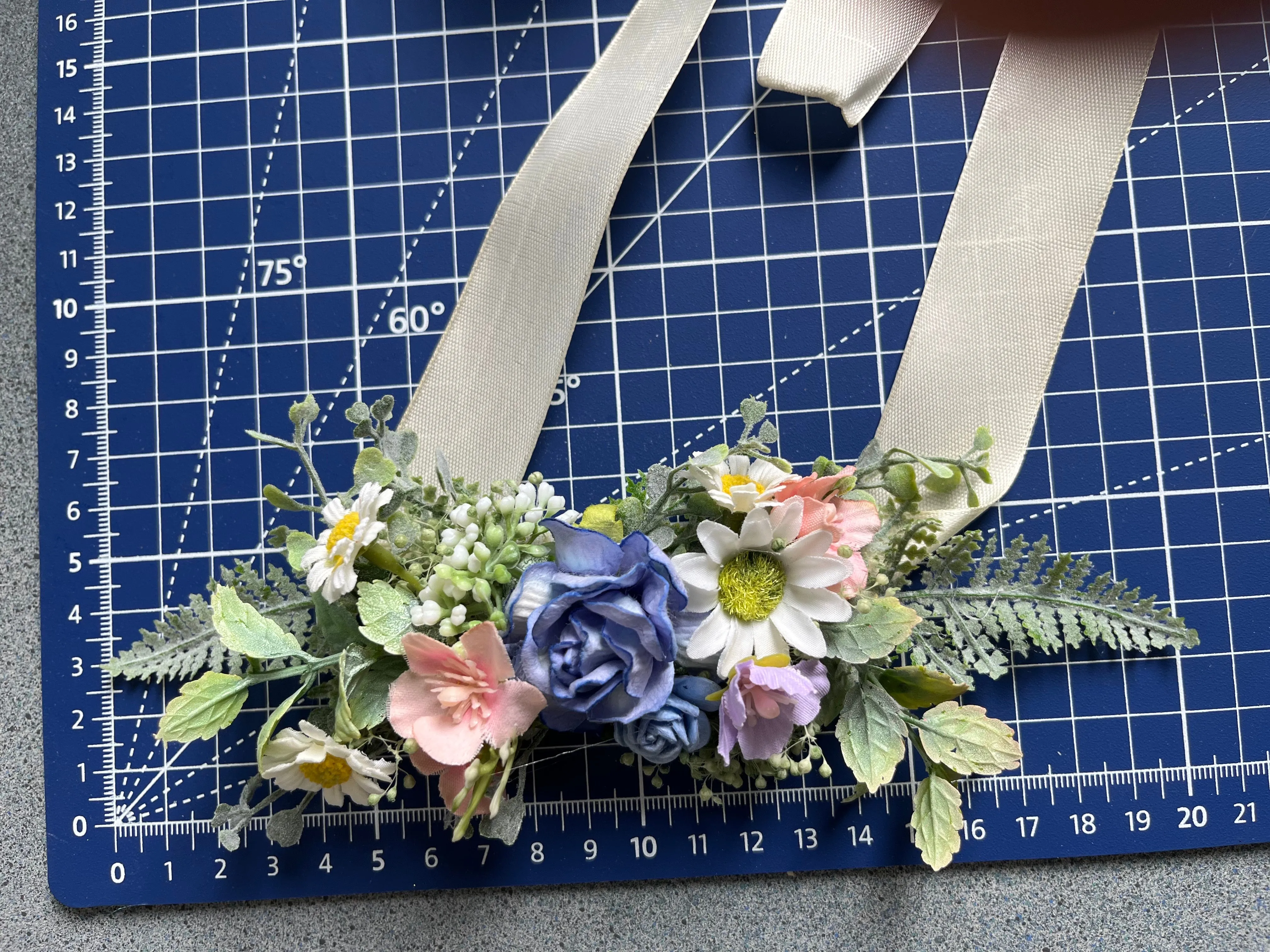 Meadow daisy flower belt