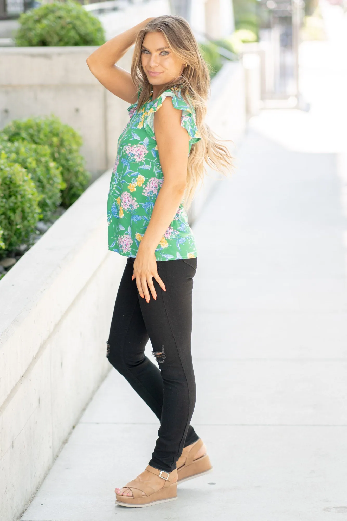 Round Neck Ruffled Floral Knit Top